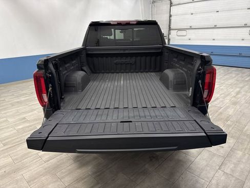 Certified 2023 GMC Sierra 1500 AT4 w/ AT4 Premium Package image 16