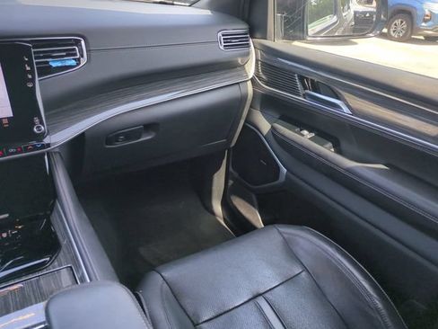Used 2022 Jeep Wagoneer Series III w/ Premium Group I RWD image 20