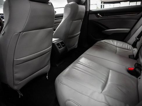 Used 2018 Honda Accord Touring image 19