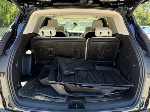 Used 2023 Buick Enclave Avenir w/ Avenir Technology Package image 18