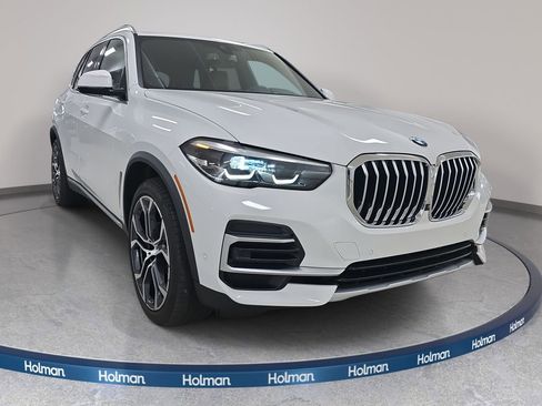 Used 2023 BMW X5 xDrive40i w/ Premium Package image 3