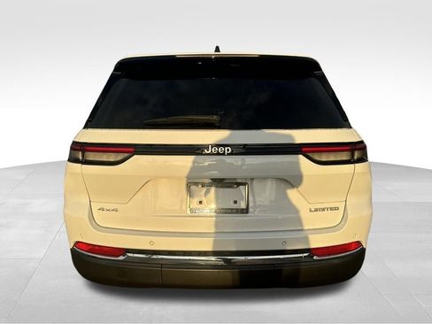 Used 2024 Jeep Grand Cherokee Limited image 6