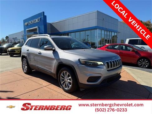 Used 2021 Jeep Cherokee Latitude image 1
