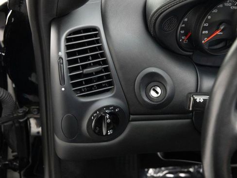 Used 2001 Porsche 911 Carrera image 38