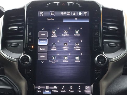 Used 2024 RAM 3500 Laramie image 32