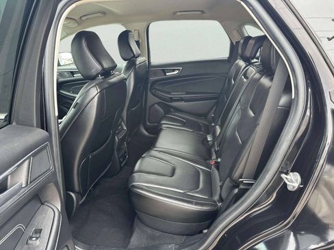 Used 2021 Ford Edge Titanium AWD/4WD image 11