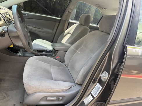 Used 2003 Toyota Camry LE FWD image 4