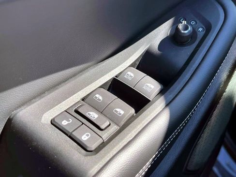 Used 2024 Jeep Grand Cherokee L Limited AWD/4WD image 20
