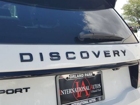 Certified 2025 Land Rover Discovery Sport Dynamic SE AWD/4WD image 10