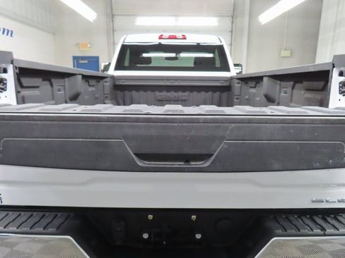 Used 2025 GMC Sierra 2500 SLE image 31