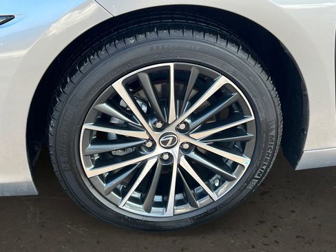 Certified 2024 Lexus ES 350 w/ Premium Package image 26