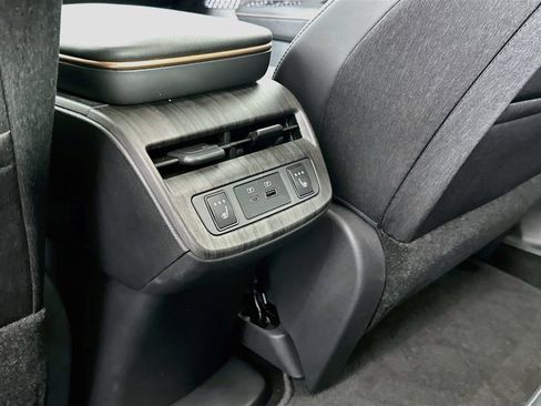 Used 2024 Nissan Ariya AWD image 25