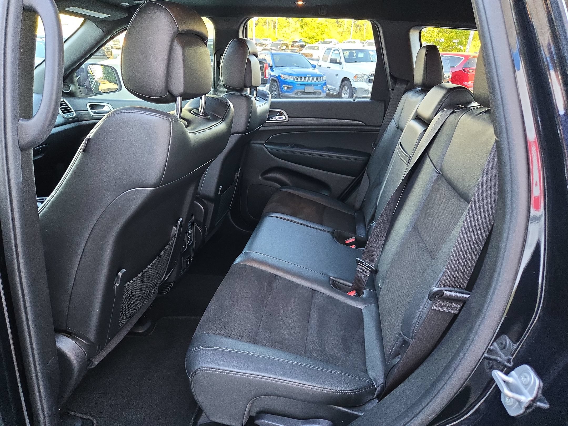 Used 2021 Jeep Grand Cherokee Laredo X RWD image 36