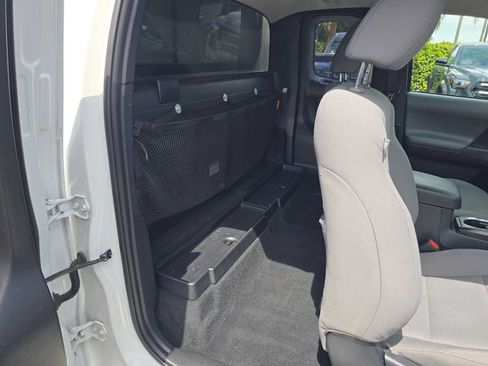 Used 2019 Toyota Tacoma SR RWD image 18