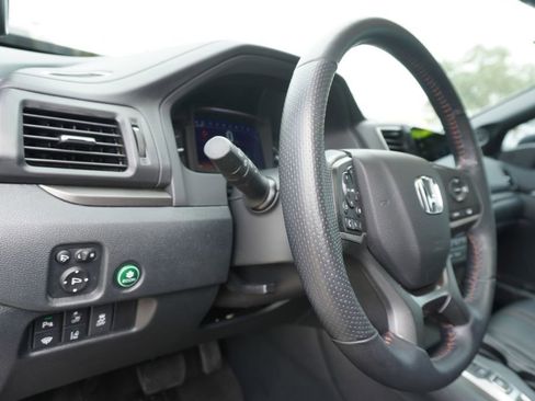 Used 2023 Honda Passport TrailSport image 12