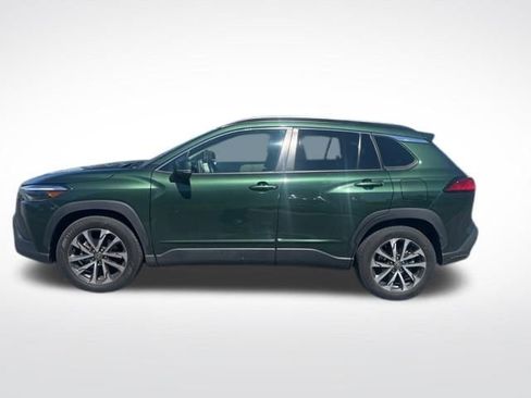 Used 2022 Toyota Corolla Cross XLE w/ Convenience Package image 8