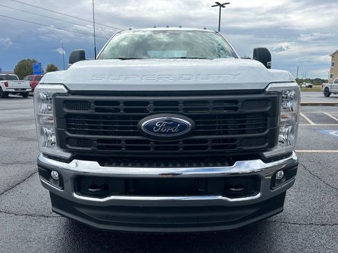 New 2026 Ford F250 XL w/ XL Chrome Package image 3