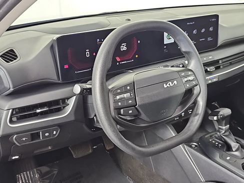 Used 2025 Kia K4 FWD image 15