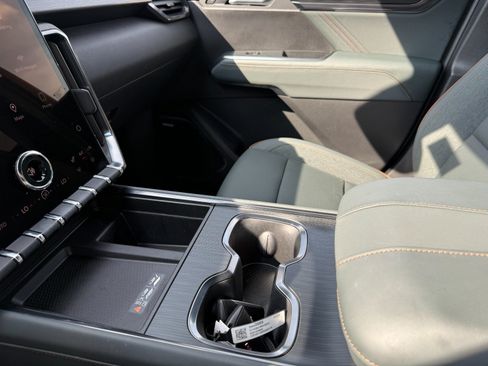 Used 2025 GMC Acadia AT4 AWD/4WD image 35