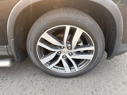 Used 2017 Honda Pilot Touring image 28