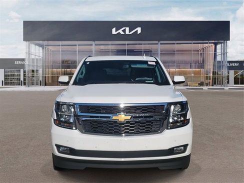 Used 2019 Chevrolet Tahoe LT w/ Luxury Package image 2
