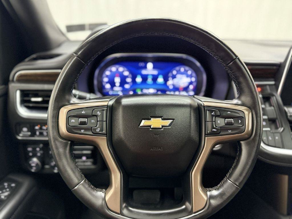 Used 2024 Chevrolet Tahoe High Country AWD/4WD image 13