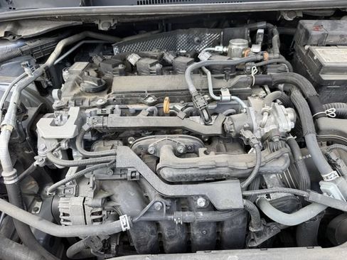 Used 2024 Toyota Corolla LE FWD image 33
