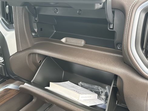 Used 2021 GMC Sierra 1500 SLT w/ SLT Premium Plus Package image 13