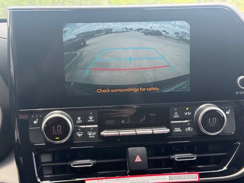 New 2026 Toyota Highlander XLE AWD/4WD image 16