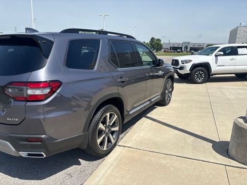Used 2023 Honda Pilot Elite image 2