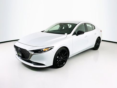 Used 2024 MAZDA MAZDA3 s image 3