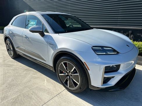 Used 2026 Porsche Macan Turbo Electric AWD/4WD image 11