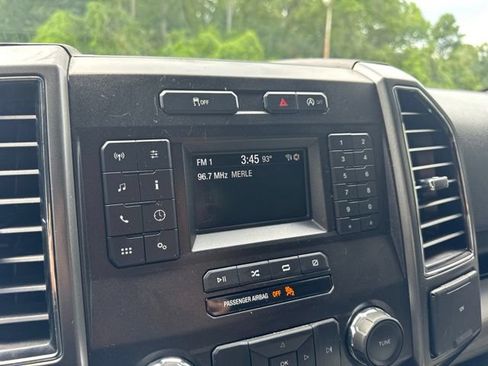 Used 2018 Ford F150 XLT AWD/4WD image 17