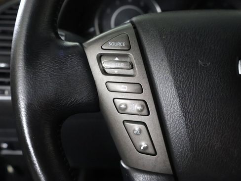 Used 2019 Nissan Armada SV image 37