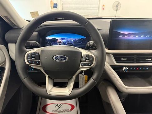 New 2026 Ford Explorer Active image 19