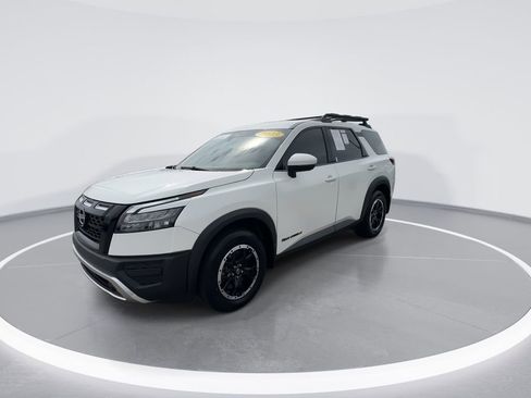 Used 2023 Nissan Pathfinder Rock Creek AWD/4WD image 4
