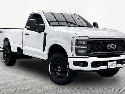 Certified 2025 Ford F350 XL w/ STX Appearance Package AWD/4WD image 11