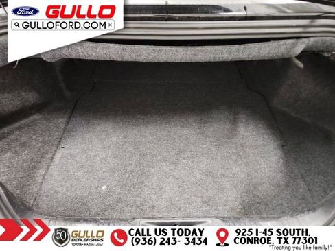 Used 2024 Ford Mustang Convertible image 10