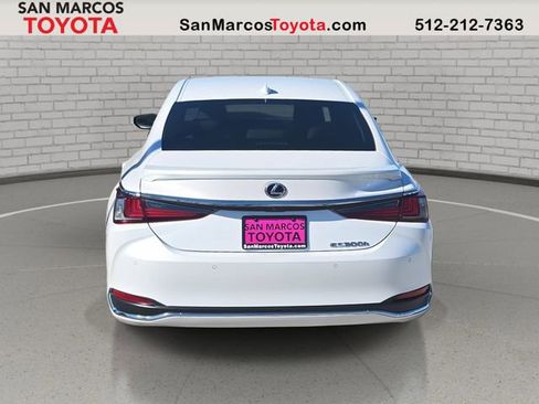 Used 2021 Lexus ES 300h w/ Premium Package image 6