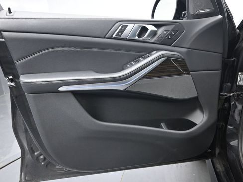 Used 2020 BMW X5 M50i AWD/4WD image 24