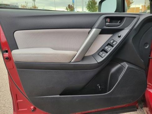 Used 2014 Subaru Forester 2.5i image 15