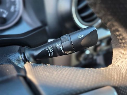 Used 2022 Toyota Tacoma SR5 w/ Technology Package image 30