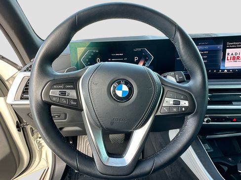 Used 2025 BMW X5 sDrive40i w/ Executive Package RWD image 11