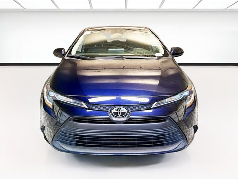 Used 2024 Toyota Corolla LE FWD image 2