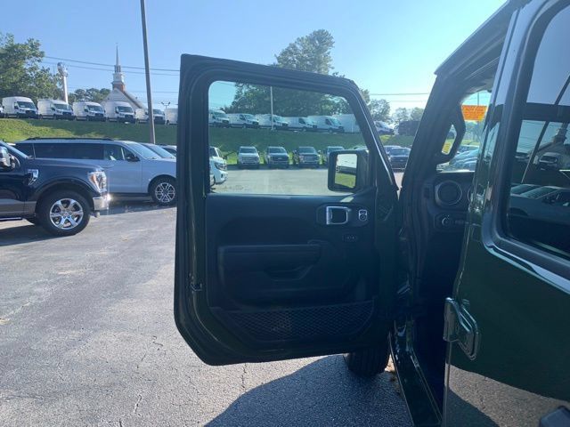 Used 2022 Jeep Wrangler Unlimited Sport AWD/4WD image 22