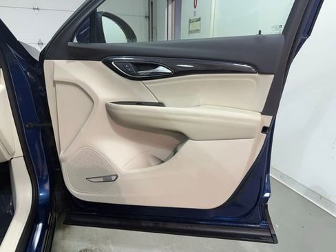 Certified 2022 Buick Envision Essence w/ Technology Package I image 25