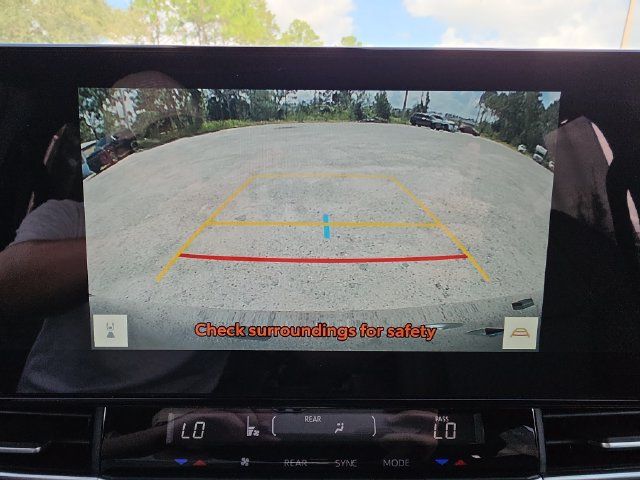Used 2026 Toyota Sienna Limited FWD image 19
