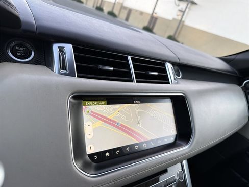 Used 2017 Land Rover Range Rover Sport HSE Dynamic image 27