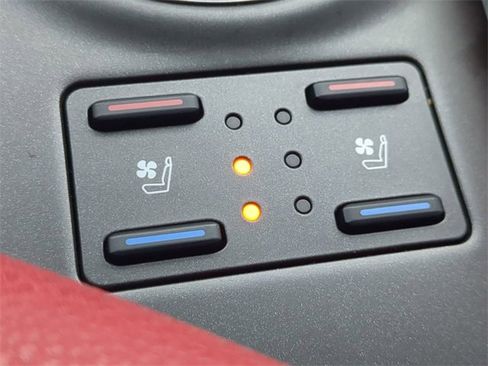 Used 2024 Toyota Camry XSE w/ Navigation Package image 22