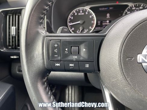 Used 2024 Nissan Pathfinder SV image 21